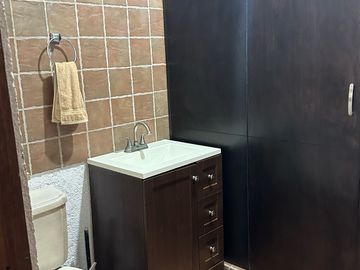 CASA EN VENTA EN CONTRY SOL 4TO SECTOR