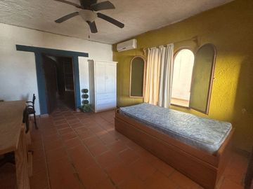 CASA EN VENTA EN CONTRY SOL 4TO SECTOR