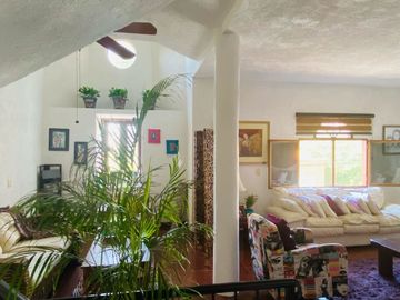 CASA EN VENTA EN CONTRY SOL 4TO SECTOR