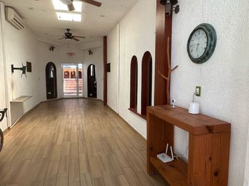 CASA EN VENTA EN CONTRY SOL 4TO SECTOR
