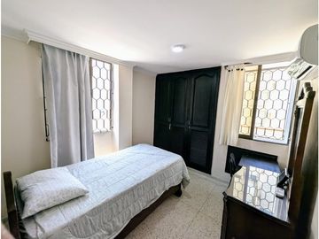 SE VENDE AMPLIA CASA EN  VILLA  SANTOS