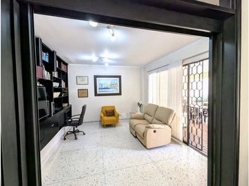 SE VENDE AMPLIA CASA EN  VILLA  SANTOS