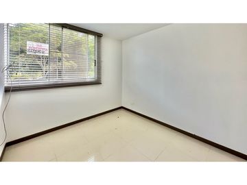 SE VENDE APARTAMENTO VERDE ALFAGUARA VISTA A LOS LAGOS - INVERSIONISTA