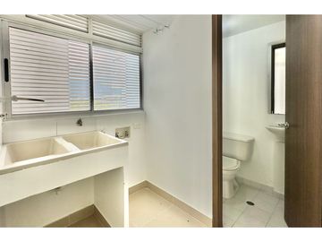 SE VENDE APARTAMENTO VERDE ALFAGUARA VISTA A LOS LAGOS - INVERSIONISTA