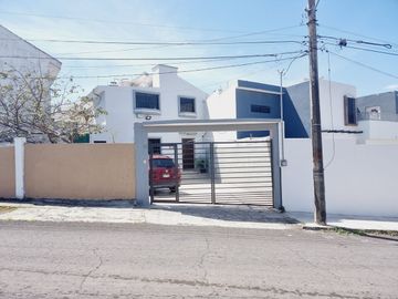 CASA EN VENTA de 2 recamaras muy buen cuidada FRACC LA TAMPIQUERA Boca del rio