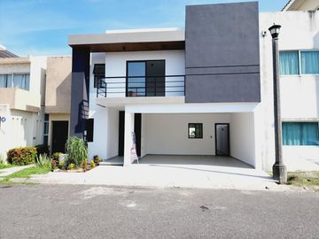 Casa en VENTA fracc lomas del sol en la RIVIERA VERACRUZANA