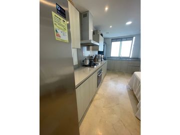 APARTAMENTO EN ALTOS DE RIOMAR EN VENTA. PISOS DE MARMOL.