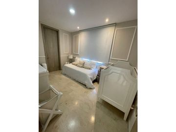 APARTAMENTO EN ALTOS DE RIOMAR EN VENTA. PISOS DE MARMOL.