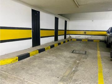 Se vende apartamento con cocina remodelada en Santa Teresita.