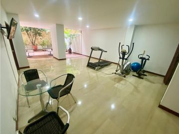 Se vende apartamento con cocina remodelada en Santa Teresita.