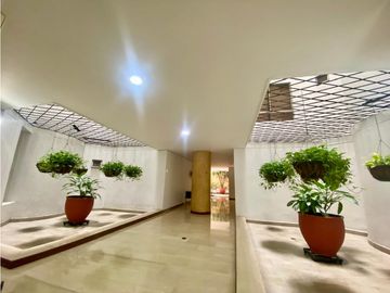 Se vende apartamento con cocina remodelada en Santa Teresita.