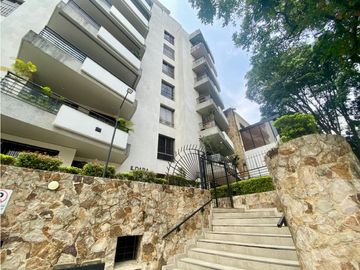 Se vende apartamento con cocina remodelada en Santa Teresita.