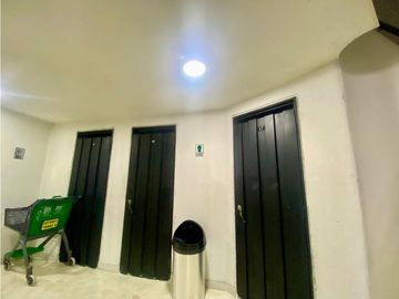 Se vende apartamento con cocina remodelada en Santa Teresita.