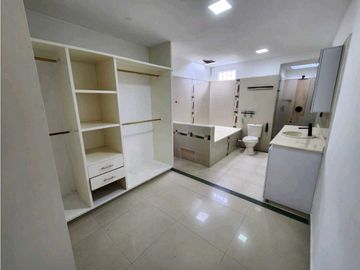 VENTA CASA EXTERNA VEHICULAR 3PISOS-BRISAS DEL GUABITO-CALI NORTE(JHM)