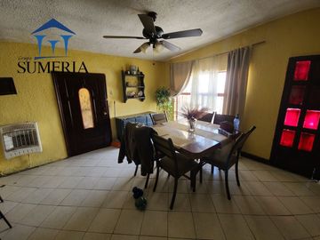 Casa en colonia Revolución con departamento incluido