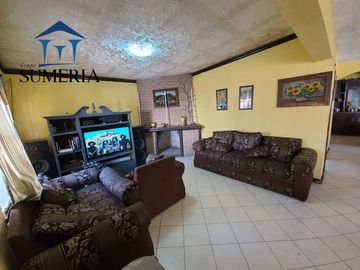 Casa en colonia Revolución con departamento incluido