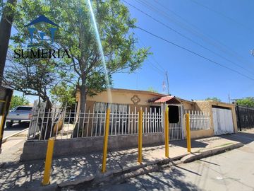 Casa en colonia Revolución con departamento incluido