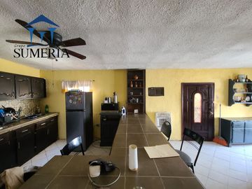 Casa en colonia Revolución con departamento incluido