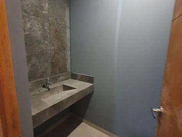 Casa en Venta en Altozano, 3 Recámaras, 3.5 Baños, Cuarto de Servicio, Lujo
