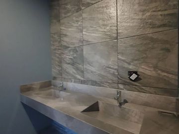 Casa en Venta en Altozano, 3 Recámaras, 3.5 Baños, Cuarto de Servicio, Lujo