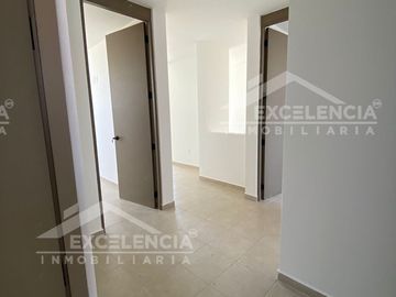 VENTA DE CASA NUEVA EN ESQUINA EN FRACC. JARDINES DE TORREMOLINOS.