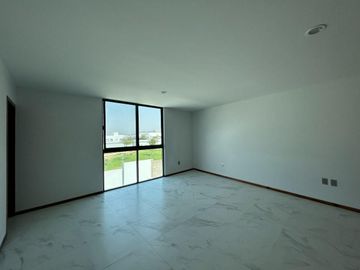 LUJOSA CASA EN VENTA LISTA PARA ESTRENAR, DENTRO DE VALLE IMPERIAL