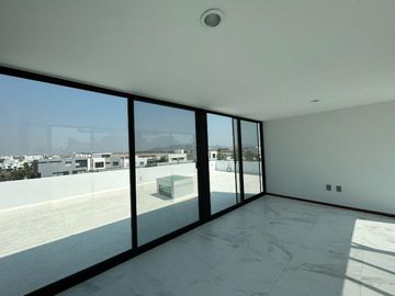 LUJOSA CASA EN VENTA LISTA PARA ESTRENAR, DENTRO DE VALLE IMPERIAL