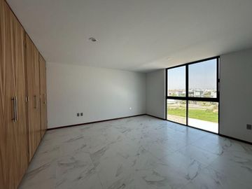 LUJOSA CASA EN VENTA LISTA PARA ESTRENAR, DENTRO DE VALLE IMPERIAL