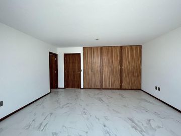 LUJOSA CASA EN VENTA LISTA PARA ESTRENAR, DENTRO DE VALLE IMPERIAL