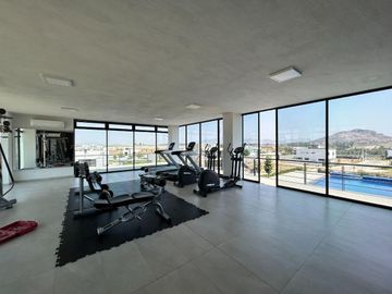 LUJOSA CASA EN VENTA LISTA PARA ESTRENAR, DENTRO DE VALLE IMPERIAL
