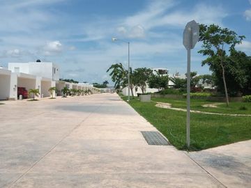 CASA EN VENTA, UNA PLANTA, CAMPOCIELO, MERIDA
