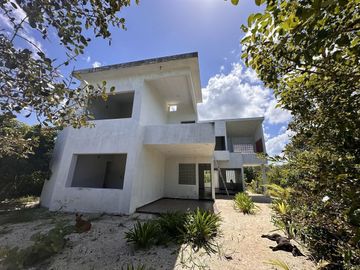 CASA EN VENTA FRENTE AL MAR, SISAL YUCATÁN MÉRIDA