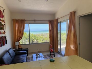 CASA EN VENTA FRENTE AL MAR, SISAL YUCATÁN MÉRIDA