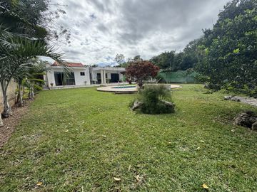 Casa en venta de una planta en la Ceiba II en Mérida Yucatán.