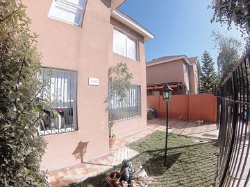 LO CAMPINO OPORTUNIDAD CASA 3 DORM, PISCINA Y TERRAZA