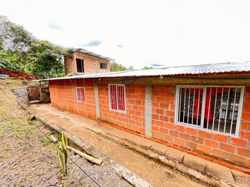 Se Vende Casa Campestre En El Km 32 Callejón Jiguales