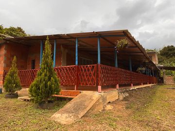 Se Vende Casa Campestre En El Km 32 Callejón Jiguales