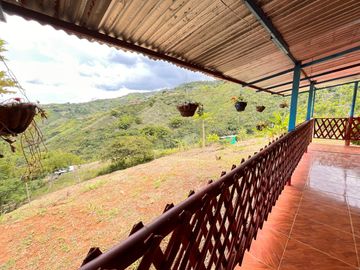 Se Vende Casa Campestre En El Km 32 Callejón Jiguales