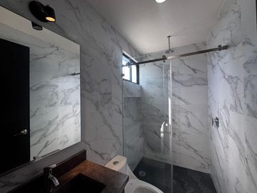 Casa en  pre venta en Lomas de Angelopolis con acabados de lujo y 3 recamaras