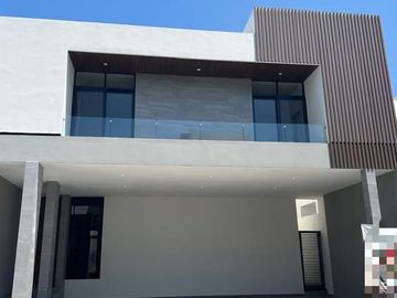 Casa en venta en Laderas de abedul cerca de área verde