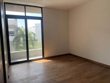 Casa en venta en Laderas de abedul cerca de área verde