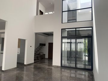 Casa en venta en Laderas de abedul cerca de área verde