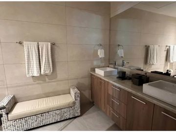 COLON / PENTHOUSE / PLAYA ESCONDIDA / VISTA AL MAR / BALCON