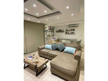 SE VENDE APARTAMENTO AMOBLADO EN SAN FRANCISCO CON BALCON