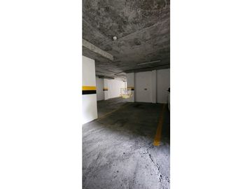 SE VENDE APARTAMENTO AMOBLADO EN SAN FRANCISCO CON BALCON