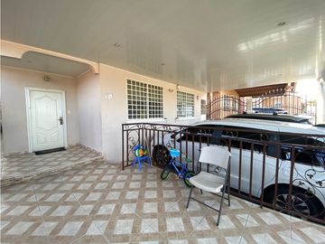 Venta de CASA REMODELADA en BRISAS DEL GOLF- MLS 21903