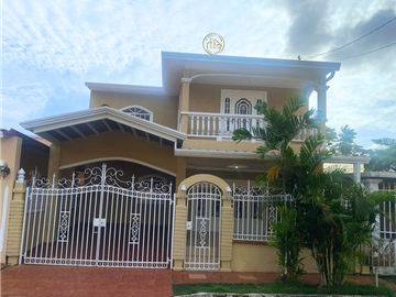 Venta de CASA REMODELADA en SAN ANTONIO – 5REC -Patio