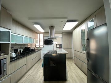VENTA de APARTAMENTO en PH Courtyard - PUNTA PACIFICA