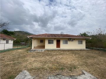 REMATE - Venta de CASA a 15 min de GORGONA en CAPIRA Sajalices