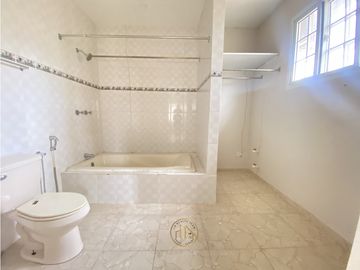 REMATE - Venta de CASA a 15 min de GORGONA en CAPIRA Sajalices